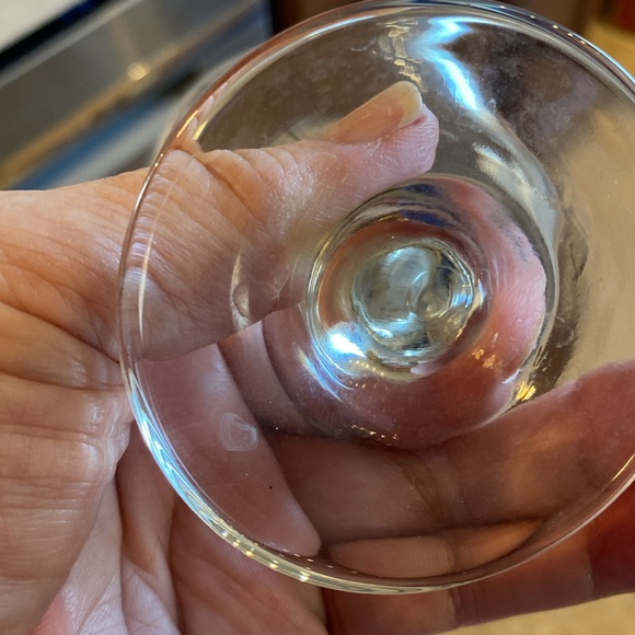 Vintage Libbey Arby’s Winter Wonderland glasses set of 4. Like new. Gold trim - Picture 3 of 3